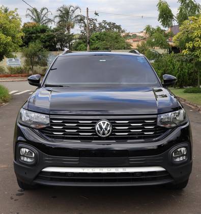 VOLKSWAGEN T-CROSS 1.0 200 TSI TOTAL FLEX COMFORTLINE AUTOMÁTICO VOLKSWAGEN T-CROSS 1.0 200 TSI TOTAL FLEX COMFORTLINE AUTOMÁTICO